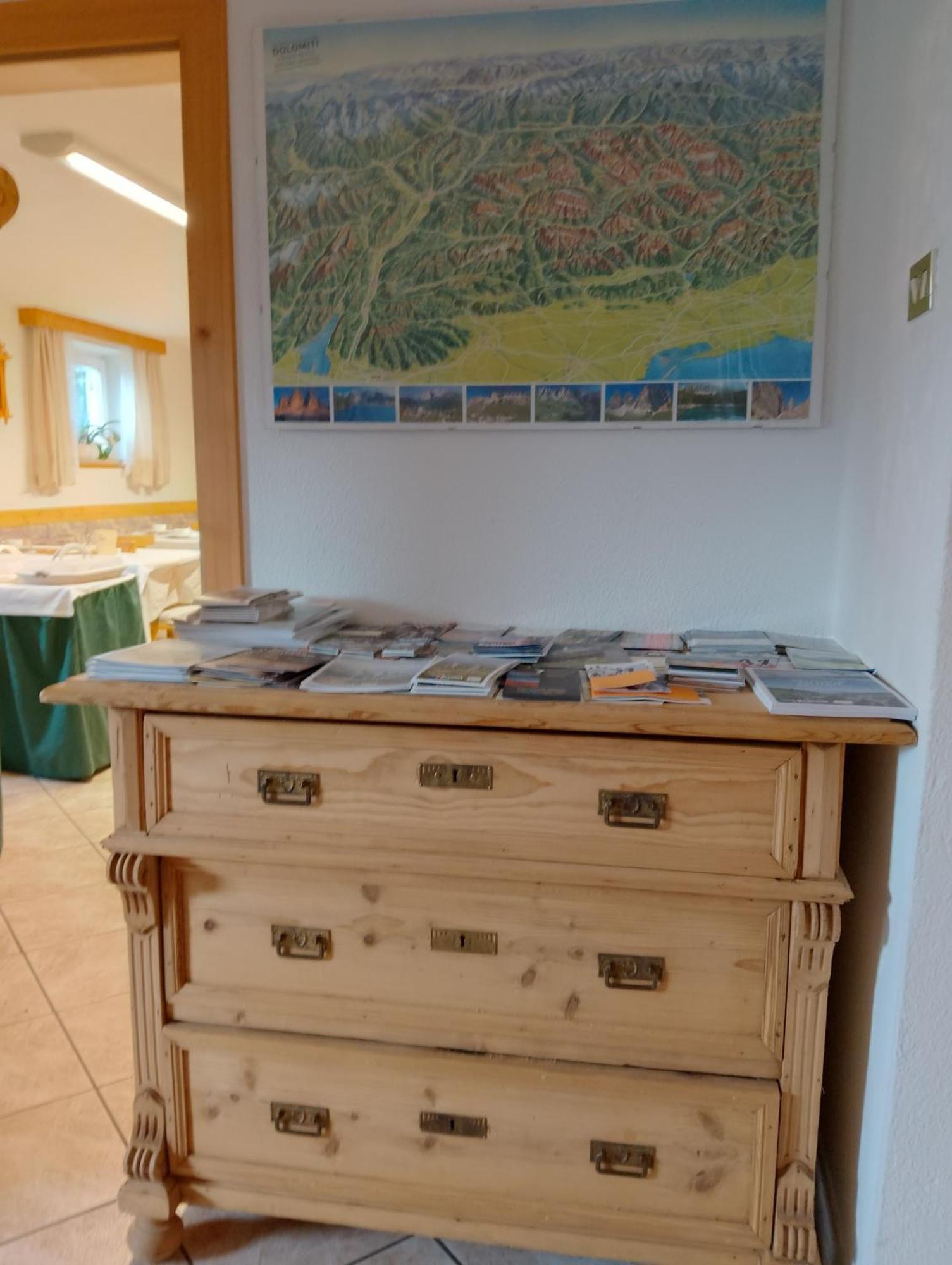 Garni Hattlerhof B&B Brunico Exterior foto