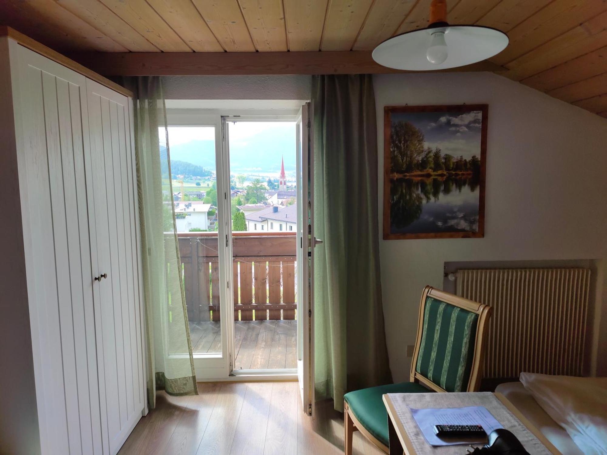 Garni Hattlerhof B&B Brunico Exterior foto