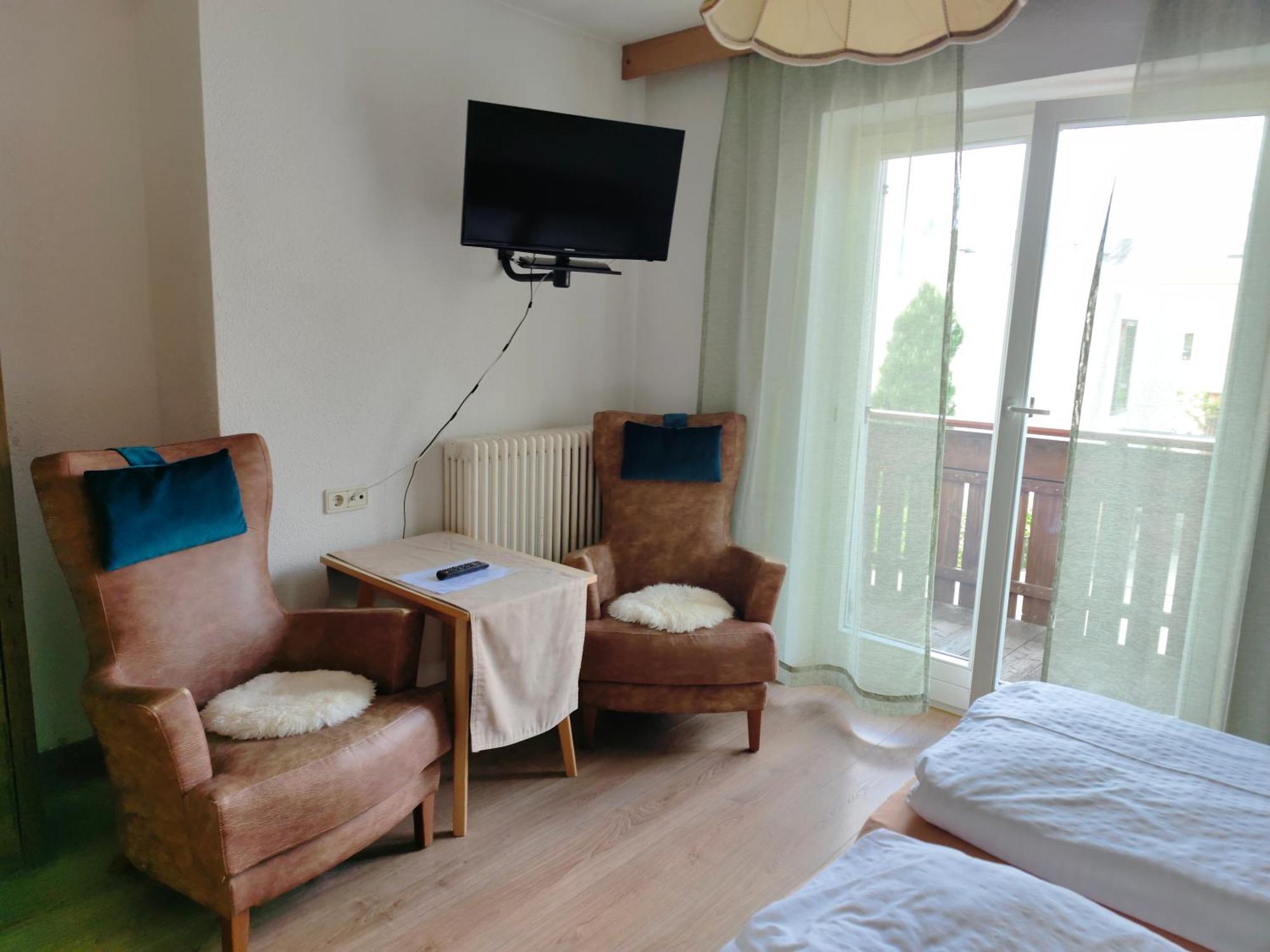 Garni Hattlerhof B&B Brunico Exterior foto