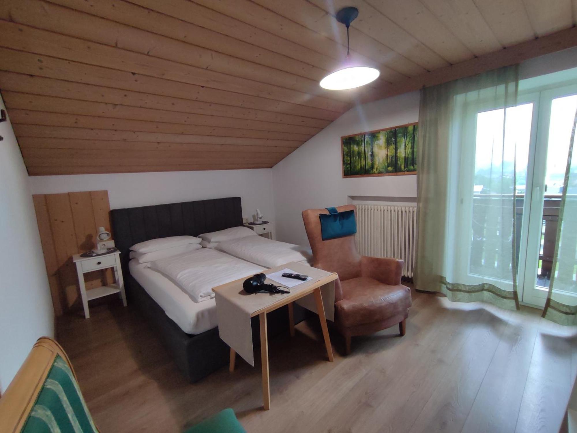 Garni Hattlerhof B&B Brunico Exterior foto